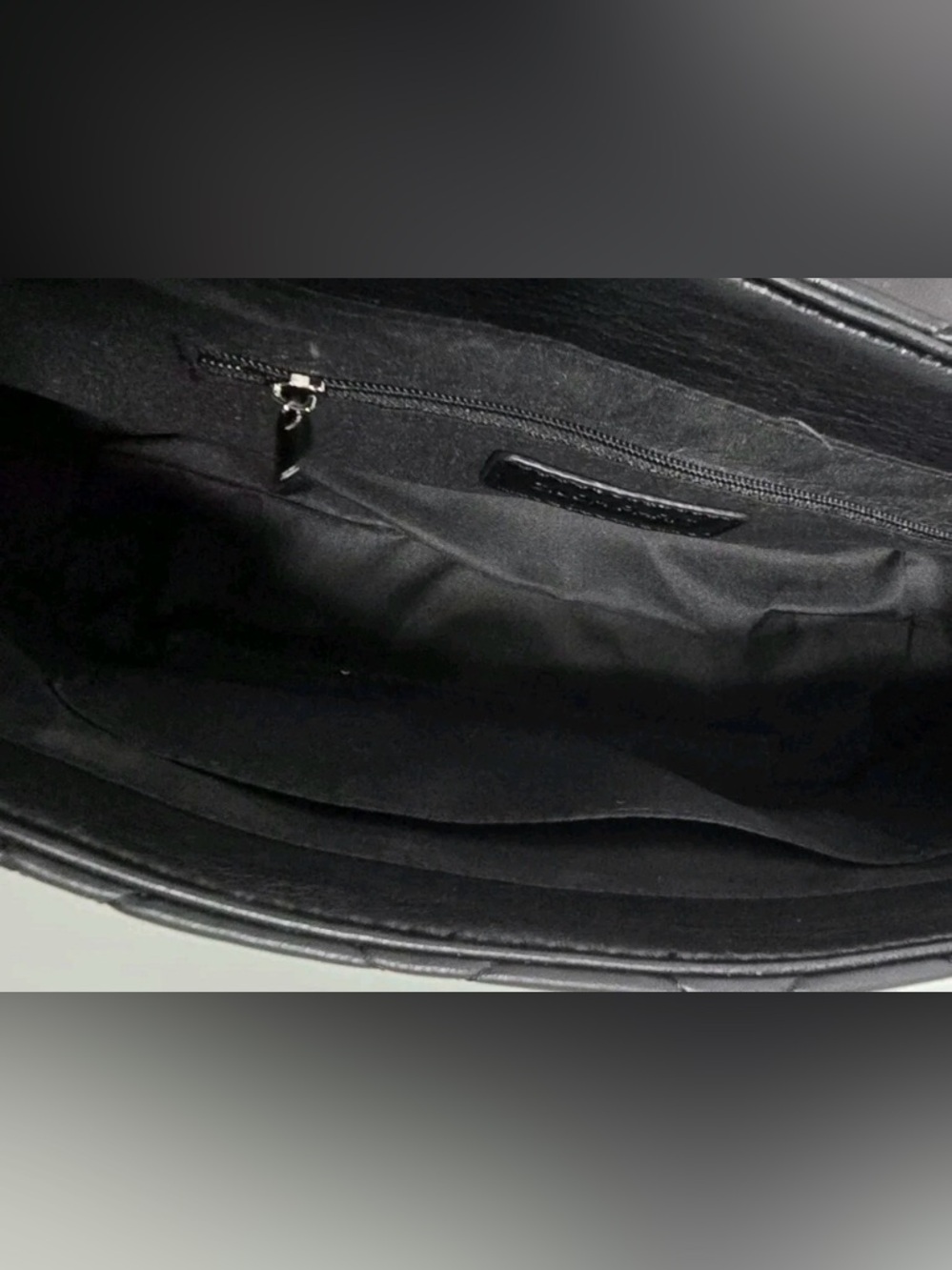 Gilda Paris Black Quilted Shoulder Bag with White Shearling Trim and Chain Strap - Picture 6 of 16